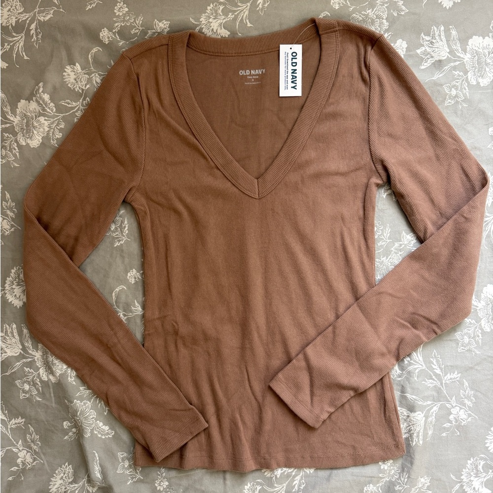 Old Navy Women's V-Neck ribbed Long Sleeve Top - Rust Brown